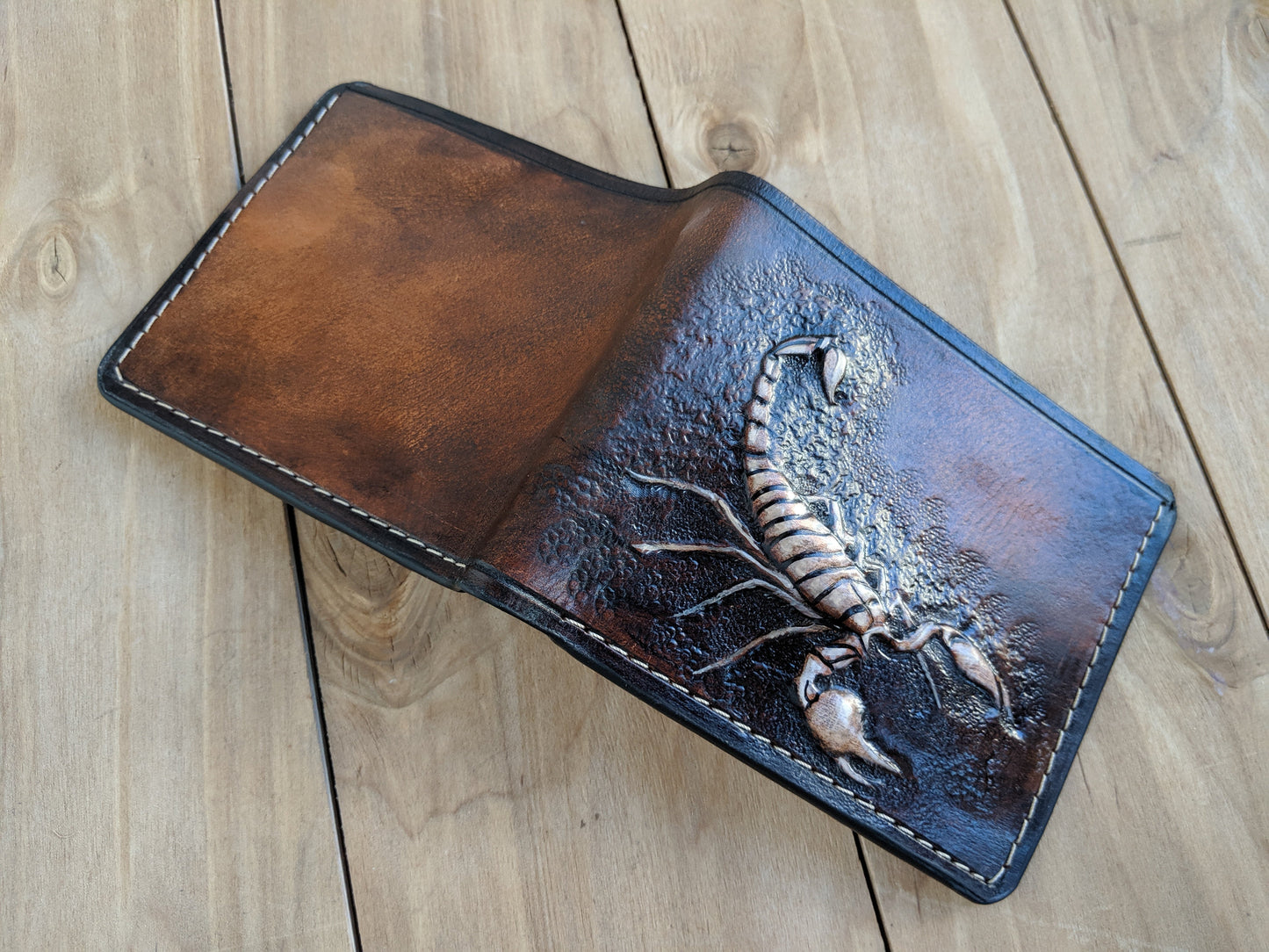 M1A13, Emperor Scorpion Deathstalker Bifold Leather Wallet