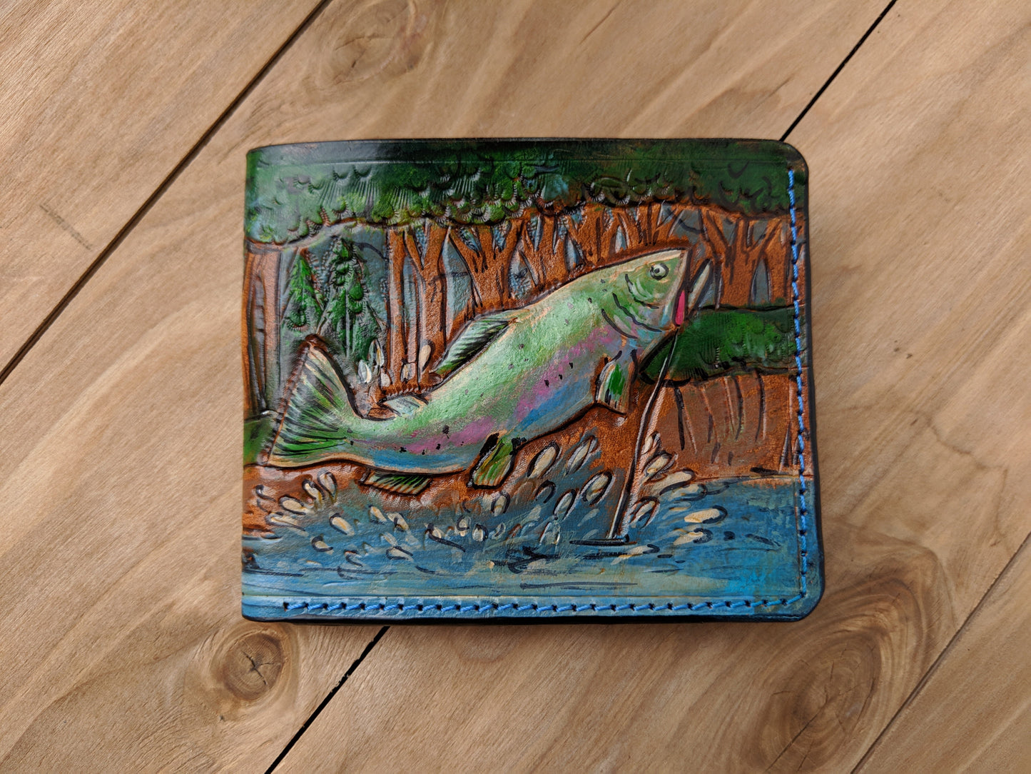 Discover the Bass Fishing Handmade Bifold Leather Wallet! This unique fish wallet makes the perfect Father's Day gift for any fishing enthusiast or outdoorsman.