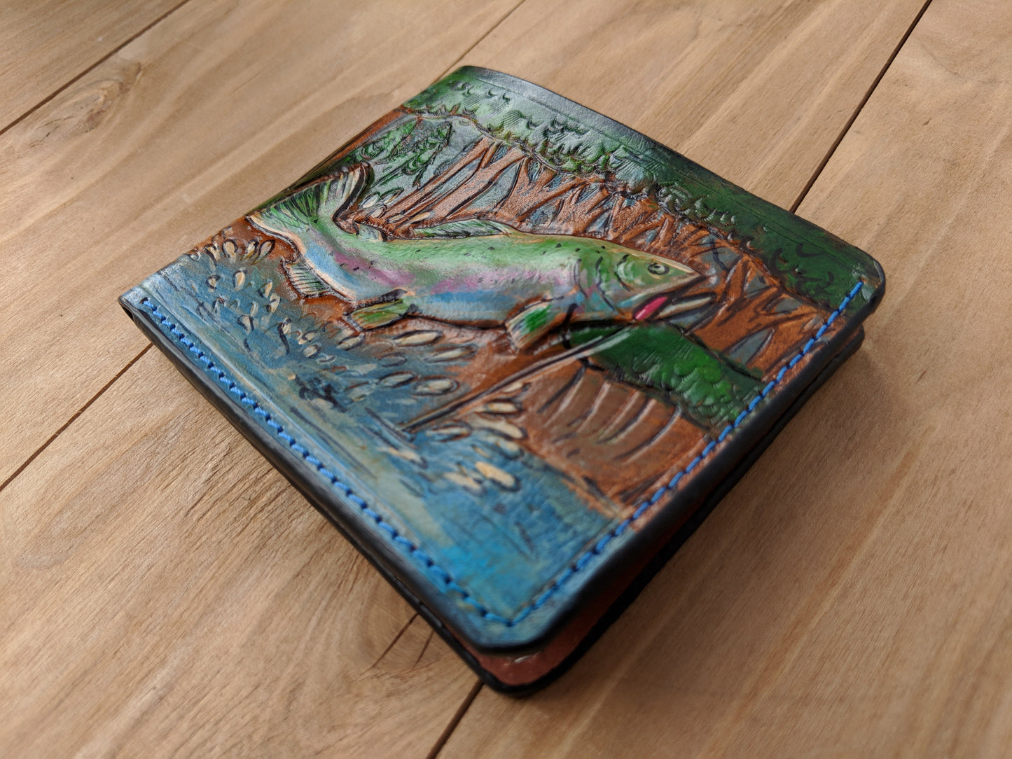 Discover the Bass Fishing Handmade Bifold Leather Wallet! This unique fish wallet makes the perfect Father's Day gift for any fishing enthusiast or outdoorsman.