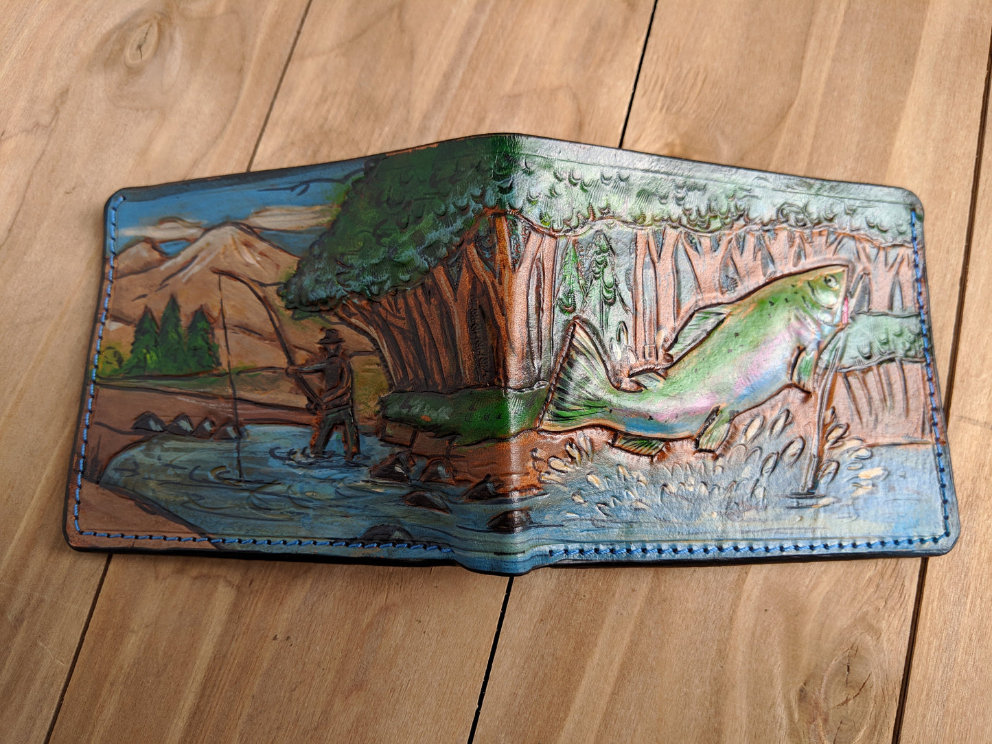 Discover the Bass Fishing Handmade Bifold Leather Wallet! This unique fish wallet makes the perfect Father's Day gift for any fishing enthusiast or outdoorsman.