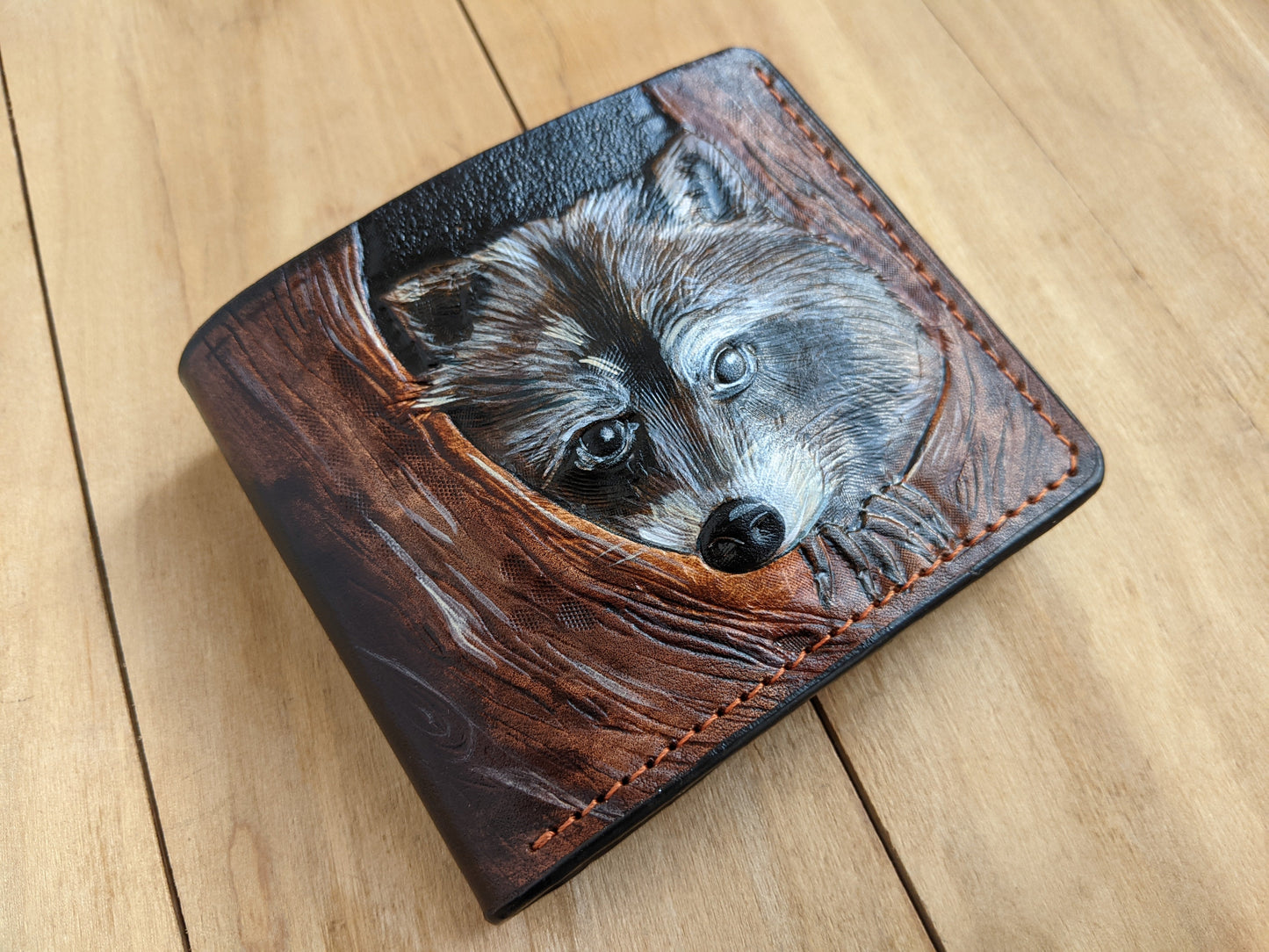 M1A11, Raccoon, Coon Hunting Embossed Bifold Leather Wallet