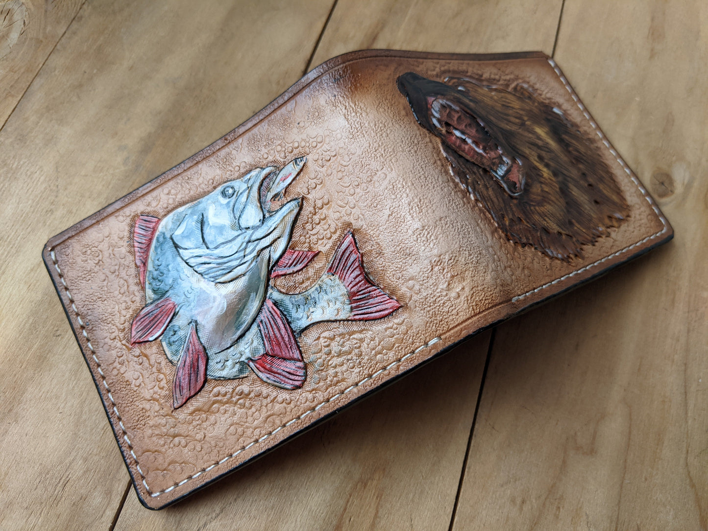 M1A17, Grizzly Bear & Bass Fishing Bifold Leather Wallet