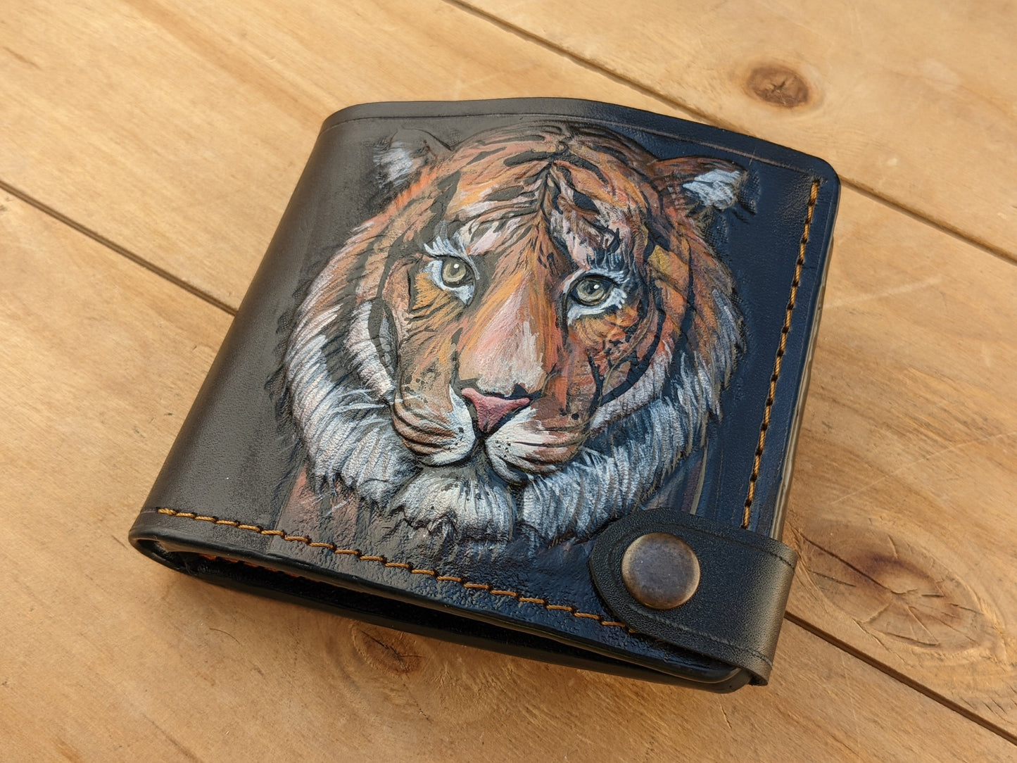 M1A16, Bengal & Siberian Tiger Big Cat Bifold Leather Wallet