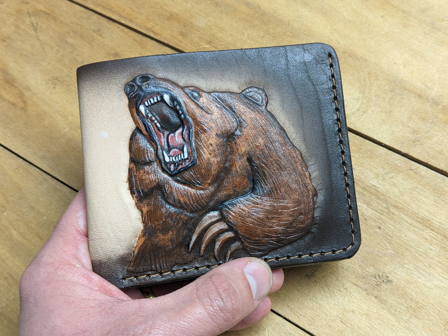 M1A26, Brown Grizzly Bear Ursus Paw Bifold Leather Wallet