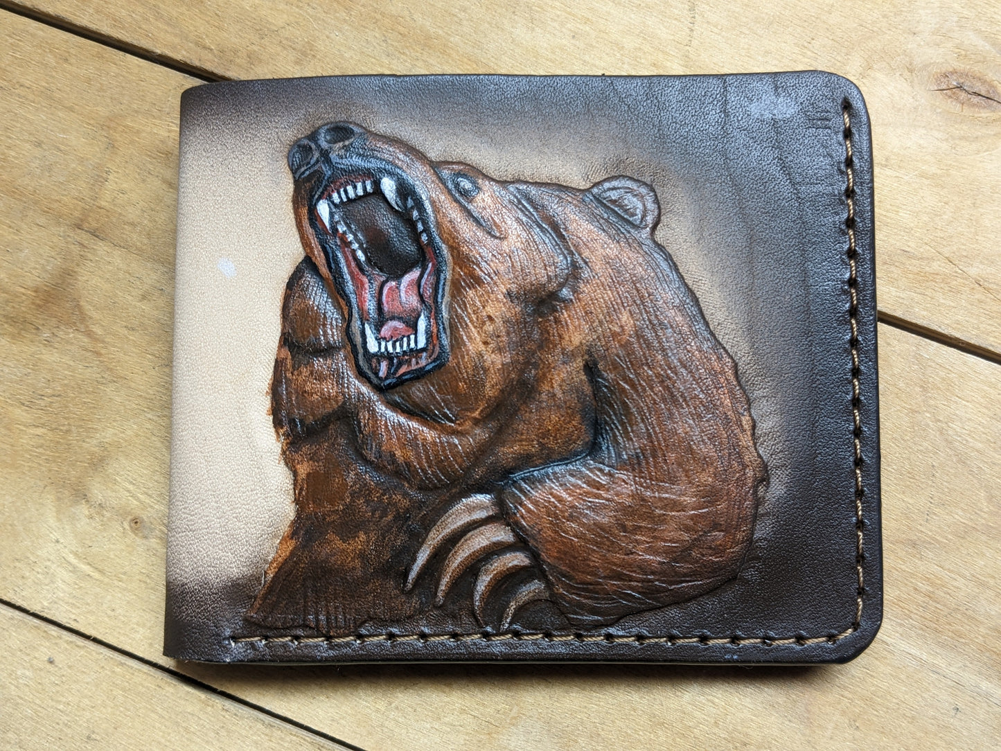 M1A26, Brown Grizzly Bear Ursus Paw Bifold Leather Wallet