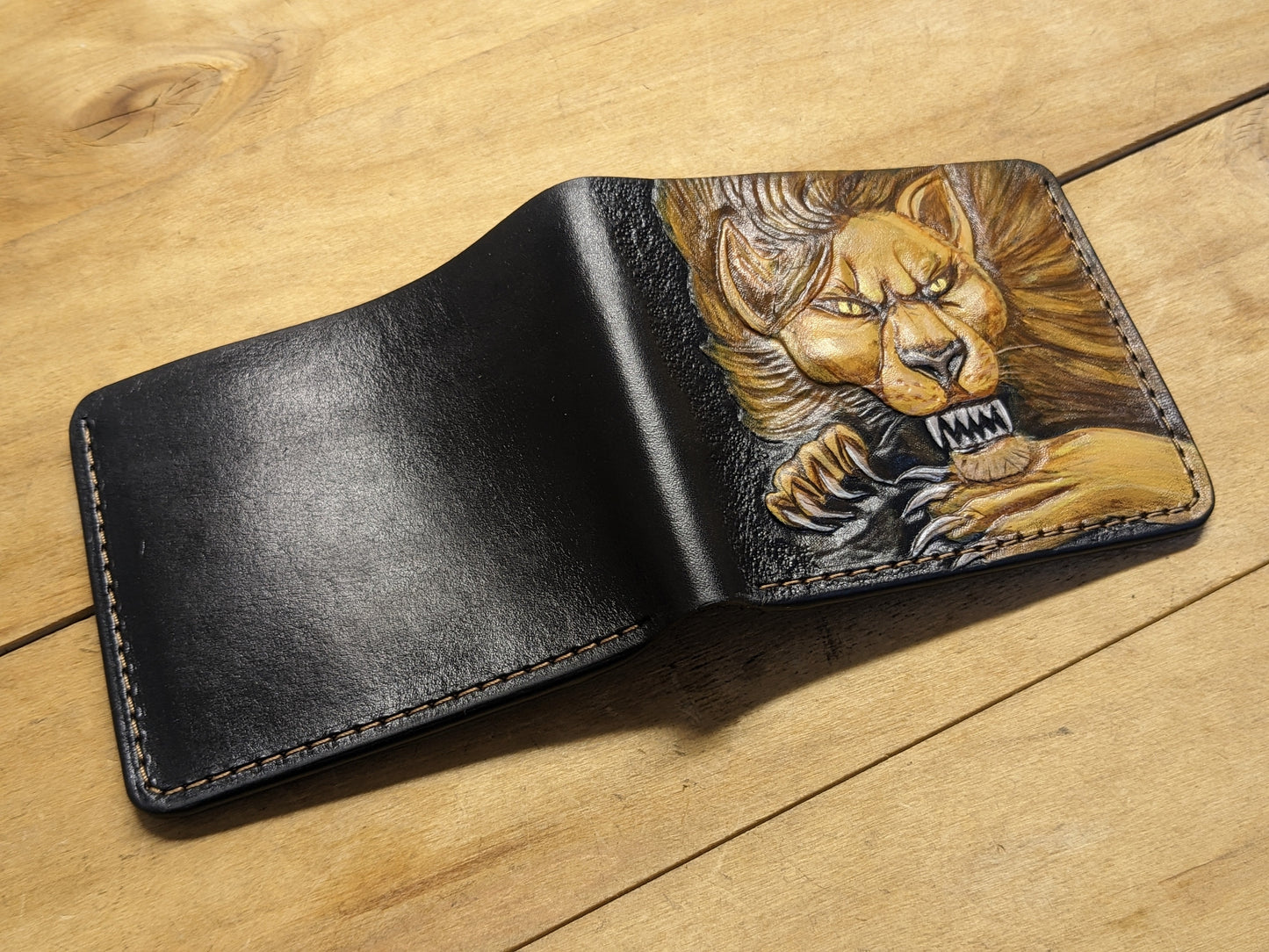 M1A28, Lion King Scar Embossed Bifold Leather Wallet