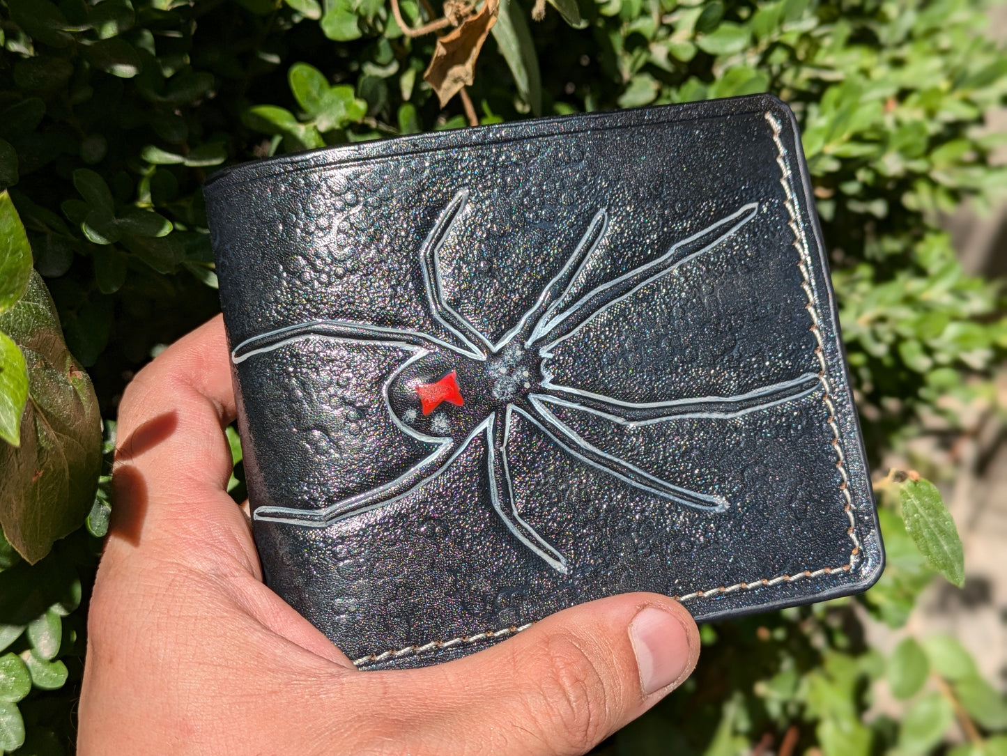 M1A42, Black Widow Redback Spider Bifold Leather Wallet