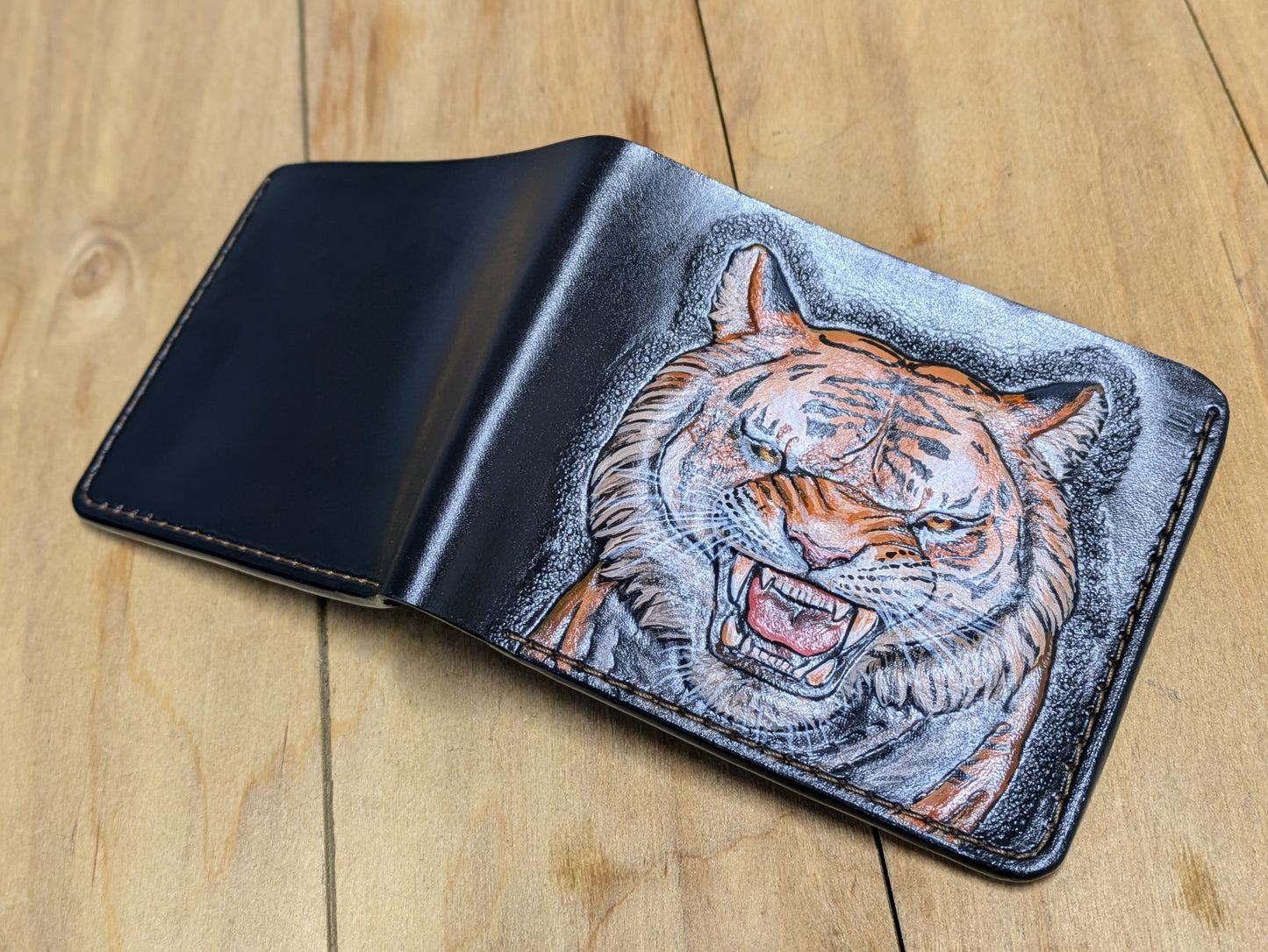 M1A41, Bengal & Siberian Tiger Big Cat Bifold Leather Wallet
